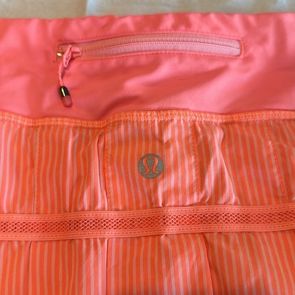 Lululemon striped Run Pacesetter skort, bright coral, ruffled/tiered, activewear - Picture 8 of 8
